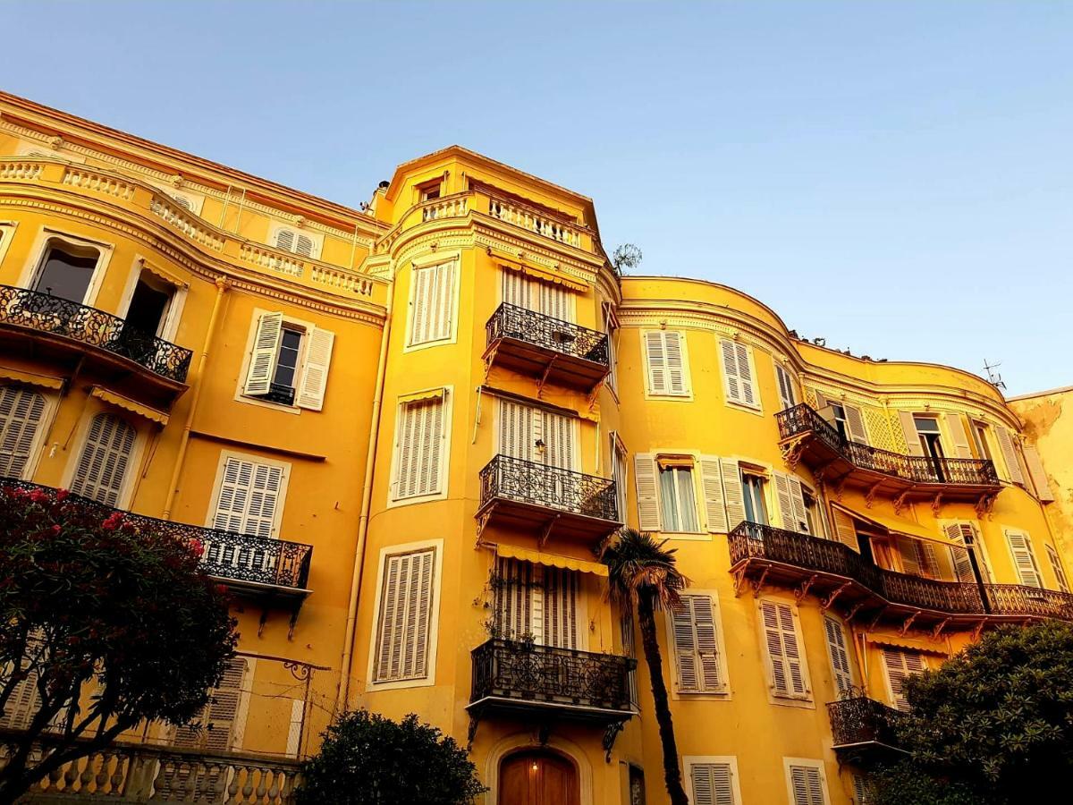 Ancient Italian Palace Nice Exterior photo